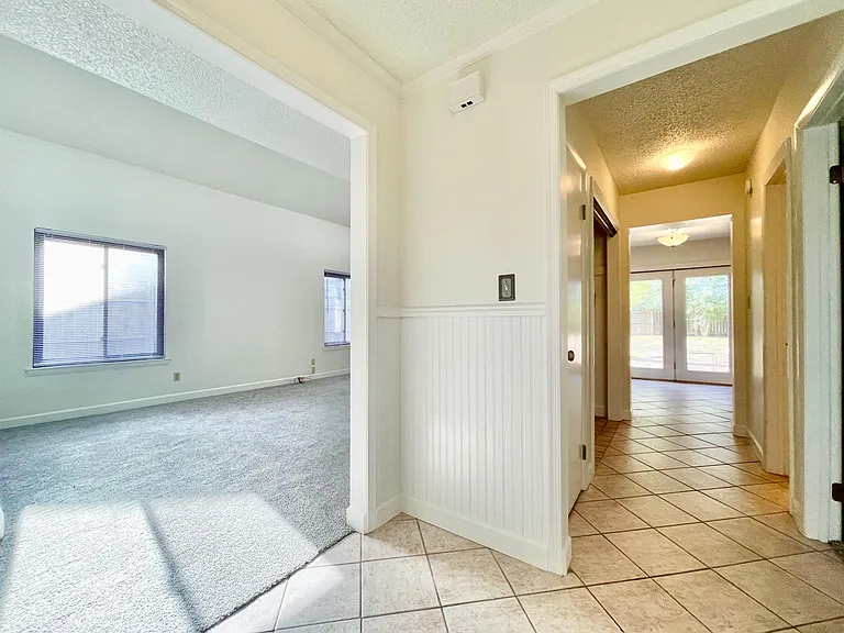 1723 Rueger St — Photo 4