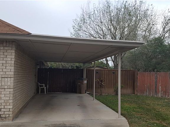 3rd image of 221 Clarissa Ct
