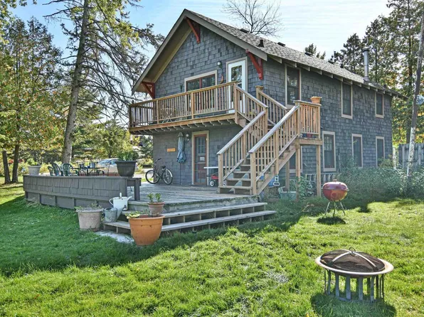 916 Whitefish St, La Pointe, WI 54850