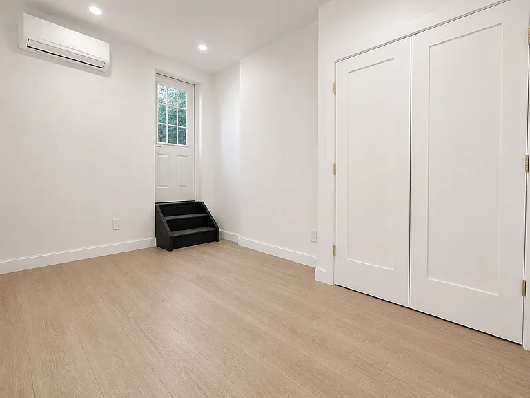677 Sterling Pl #1R — Photo 3