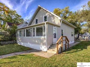 4220 Bedford Ave, Omaha, NE 68111