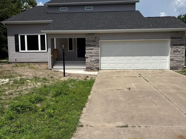 15483 Carriage Ln, Mishawaka, IN 46545