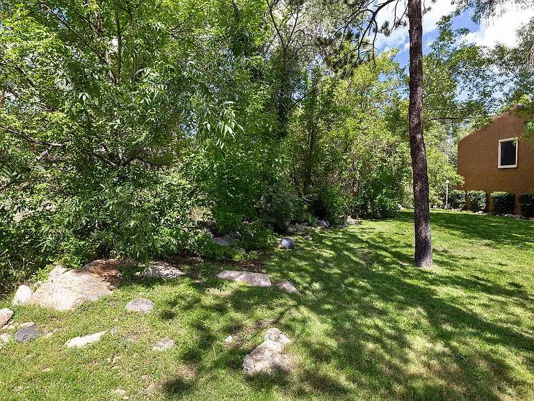 355 Country Club Circle — Photo 9
