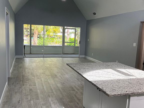 3rd image of 1437 SW Vizcaya Cir