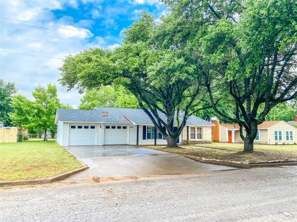 809 Walnut St, Teague, TX 75860