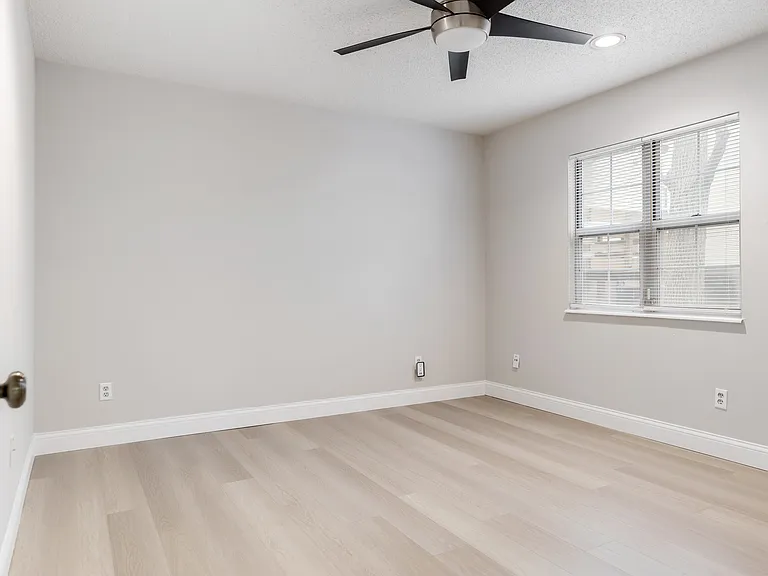9053 N Swan Cir — Photo 17