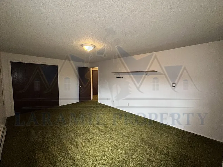 708 Downey St #8 — Photo 10