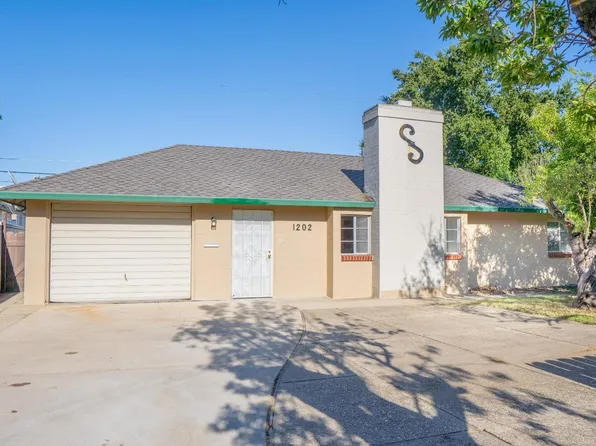 1202 S School St, Lodi, CA 95240