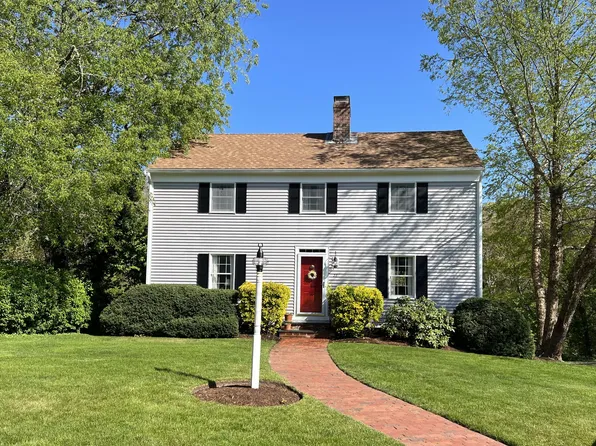 27 Knollwood Drive, Yarmouth Port, MA 02675