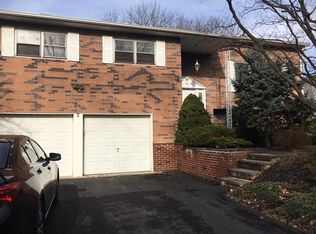 2 Hollis St, Orangeburg, NY
