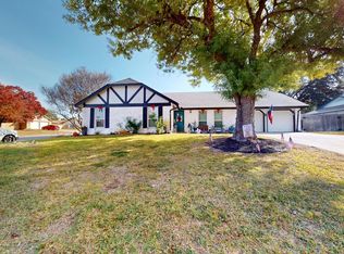 8258 Phoenix Ave, Universal City, TX 78148