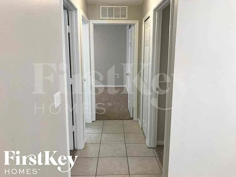 7428 Little Pond Ct — Photo 11