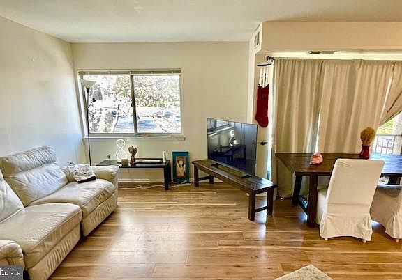 2nd image of 5200 Crossfield Ct Unit 138-12