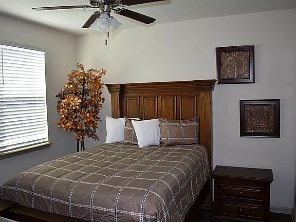 4th image of 932 Freedom Way #2-102
