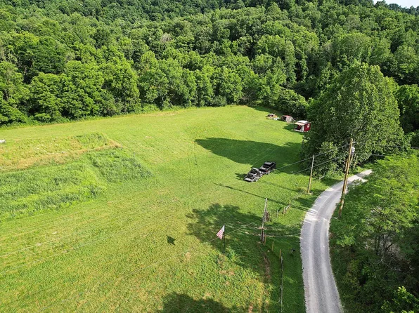 1836 Martins Creek Rd, Liberty, KY 42539