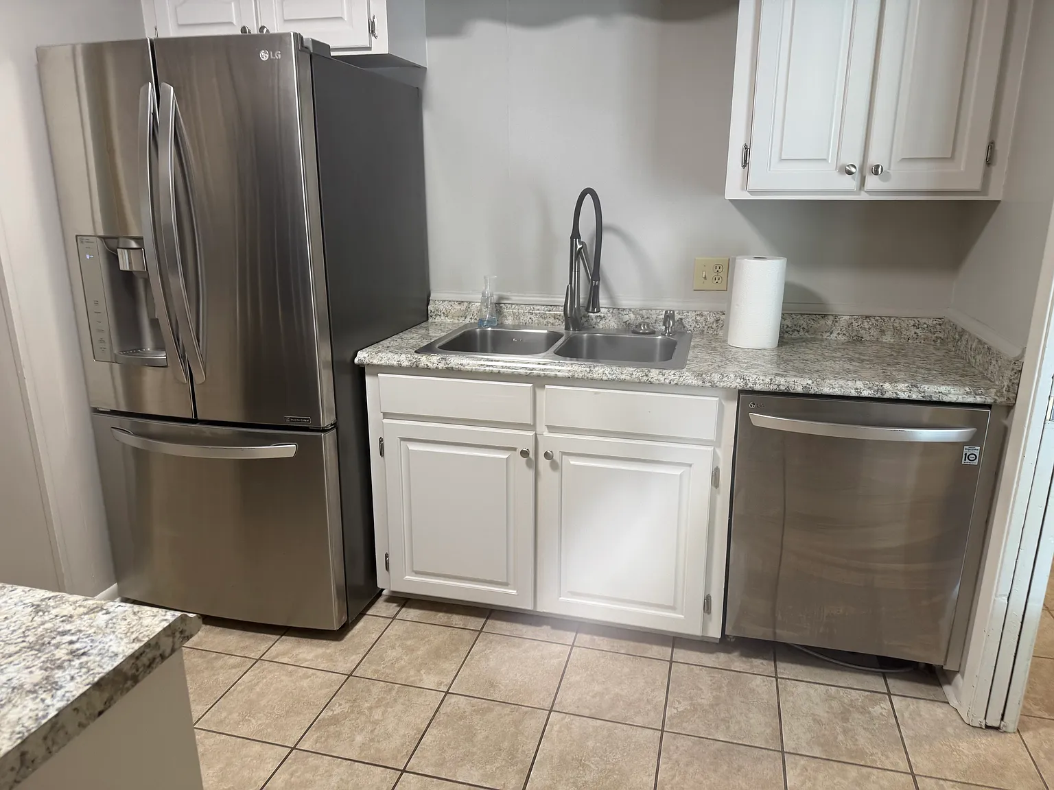 4 bed, 1553 sqft, $1,800 — Photo 2