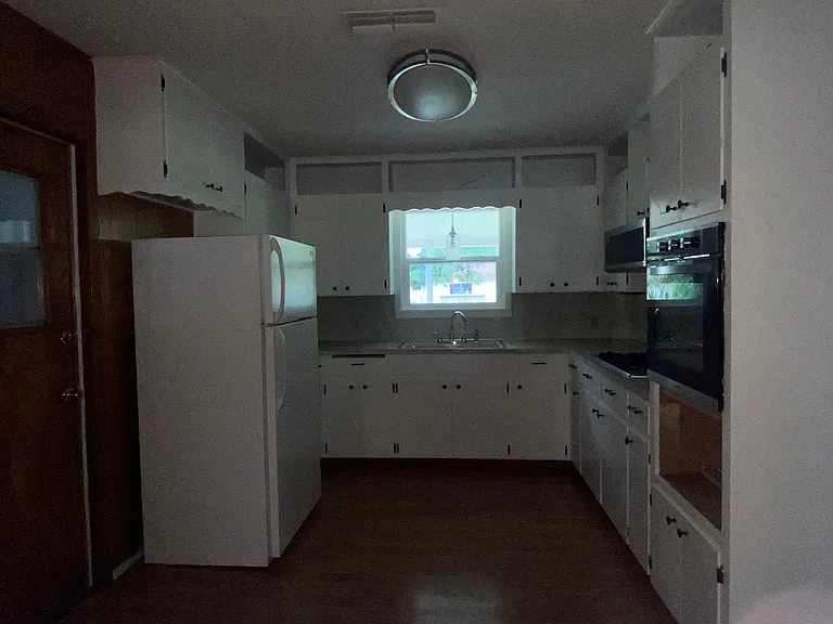 2710 S 55th St — Photo 11