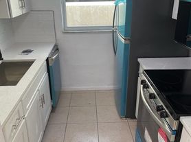 1424 Spring Lane Apt 1-4