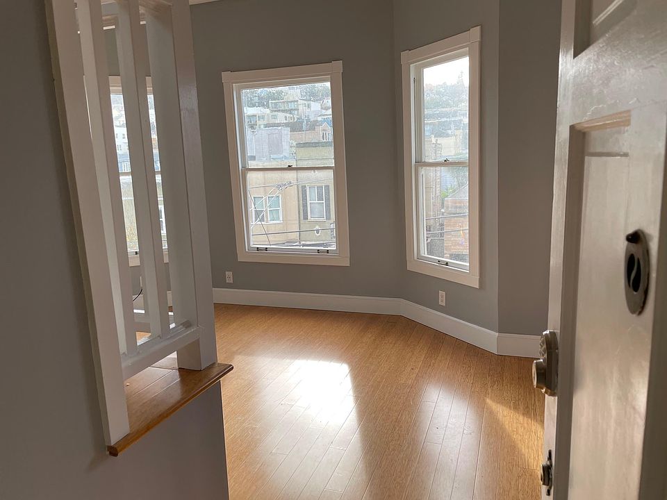 1st image of 4072A 18th St