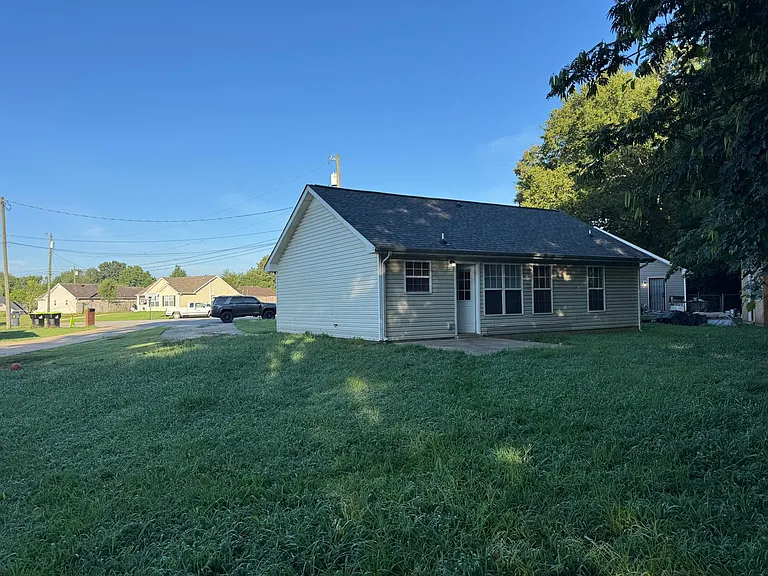 223 Faulkner Ct — Photo 27