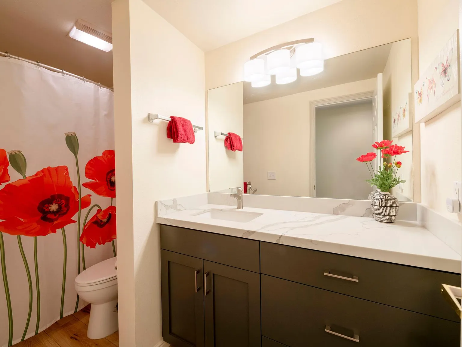 3 bed, 1229 sqft, $4,600 — Photo 4