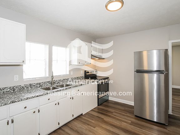 1793983_005_kitchen_13635077.jpg