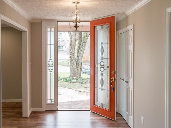 4th image of 2509 E Poplar Ct