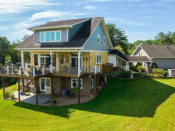 3rd image of 190 Touchstone Ln