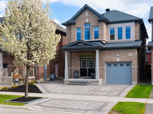 11 Cranbrook Cres, Vaughan, ON L4H 4H5