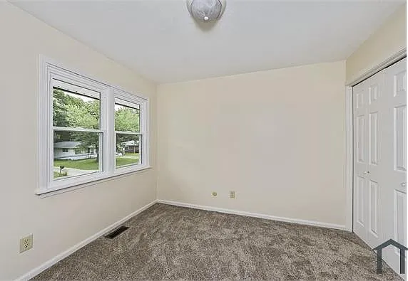 2323 N Ardell Pl — Photo 7