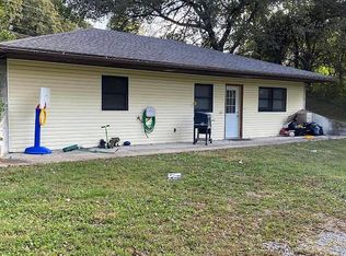 2050 McVey Rd, Sedalia, MO 65301