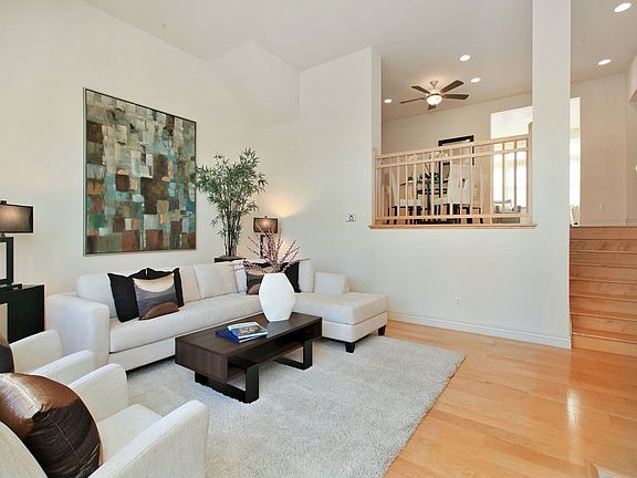 5th image of 32 Edgewood Pl