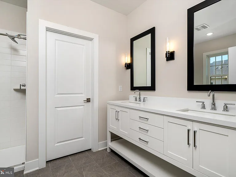 2906 Justin Dr — Photo 17