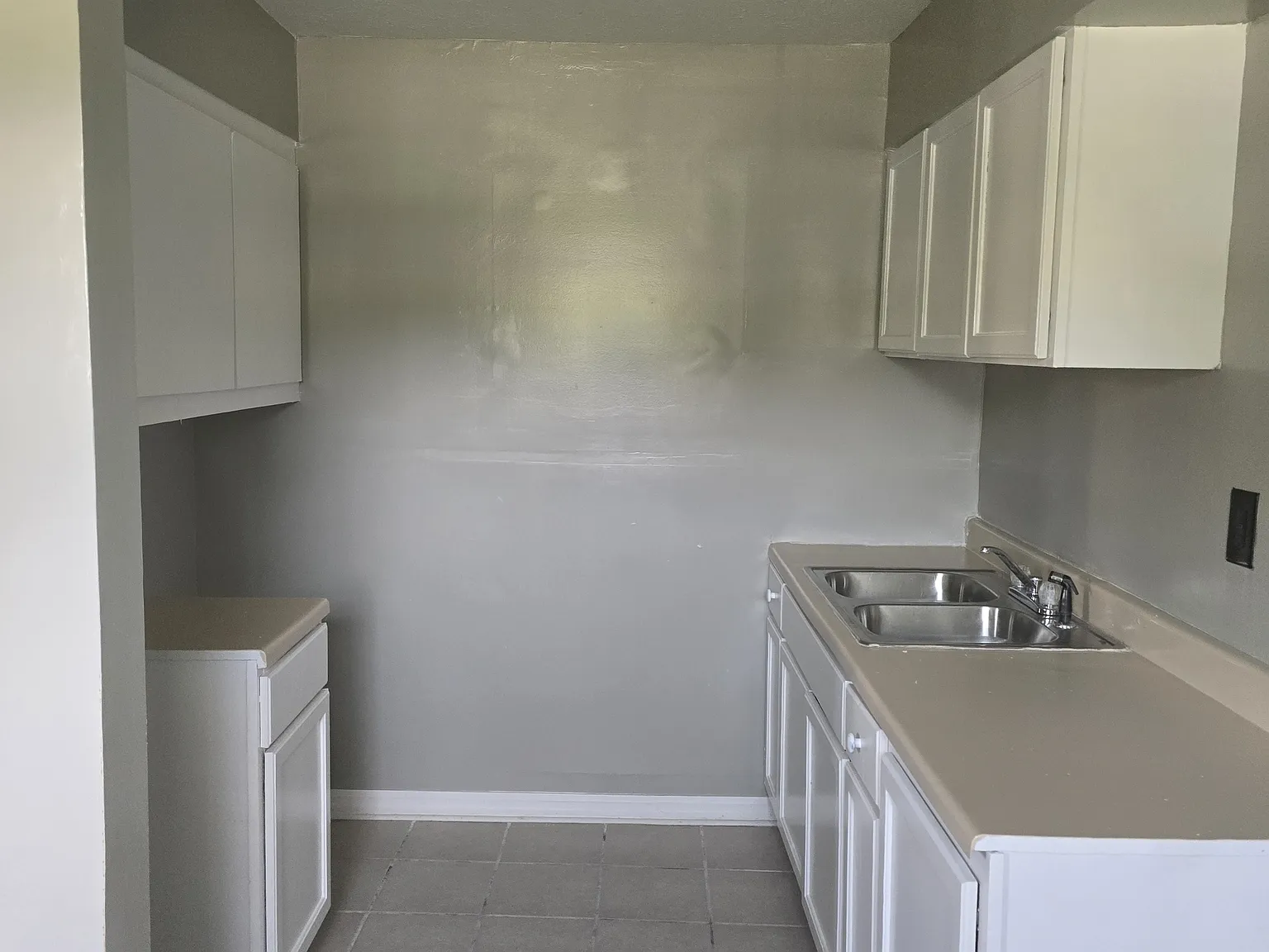 3421 Shanks Lane - 3 — Photo 4