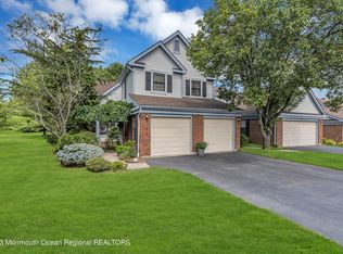 17 Rawson Cir, Ocean, NJ 07712
