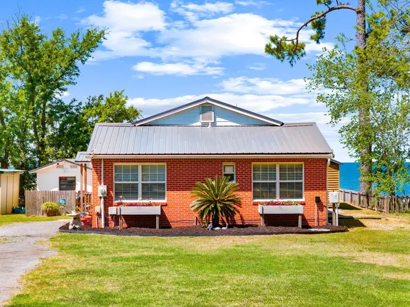 2554 Bay Grove Rd, Freeport, FL 32439