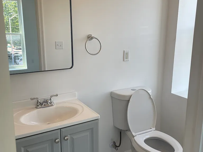 1600 W Baltimore St #1 — Photo 12