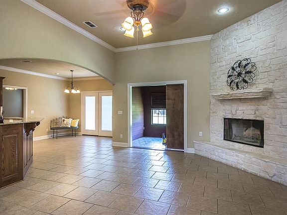 5th image of 145 Towering Oaks Ln