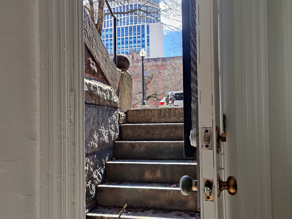 1st image of 378 Commonwealth Ave #2