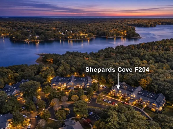100 Shepards Cove Road #F204, Kittery, ME 03904