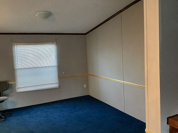 5th image of 219 E Pine St
