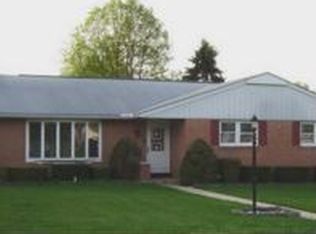 409 Larkspur Ln, Lebanon, PA 17042