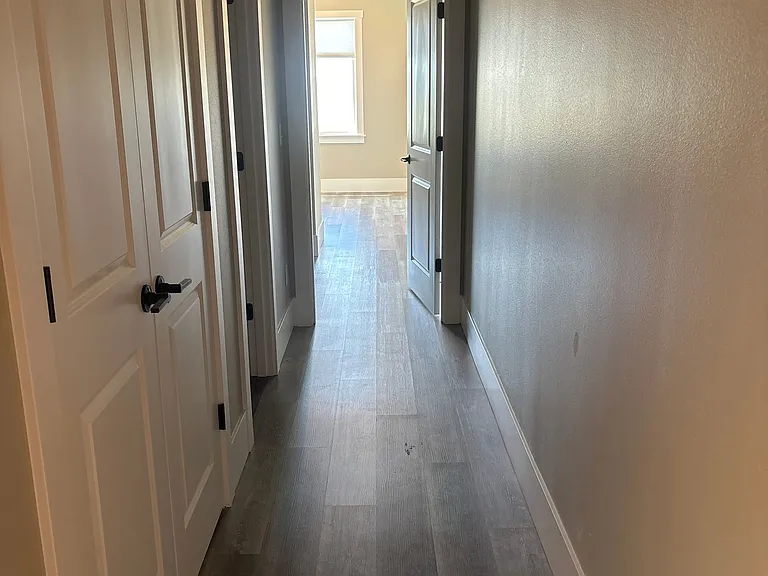 781 Georgia St — Photo 5