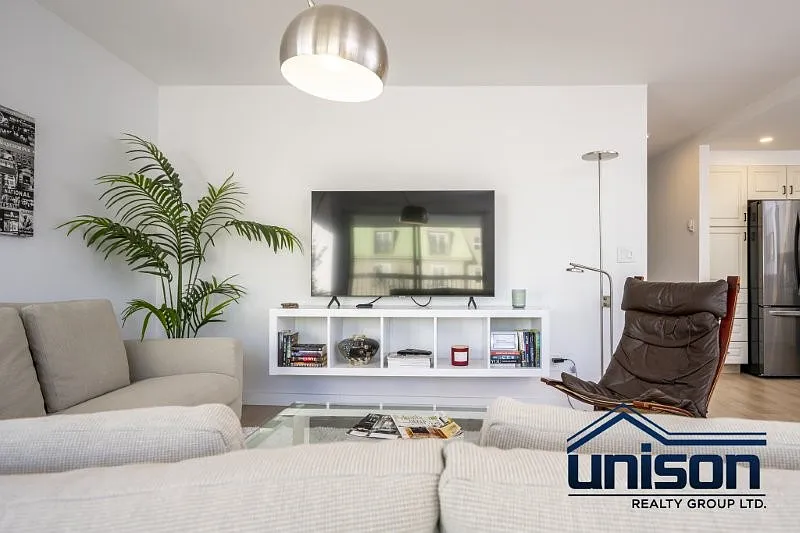2 bed, 1174 sqft, $2,950 — Photo 3