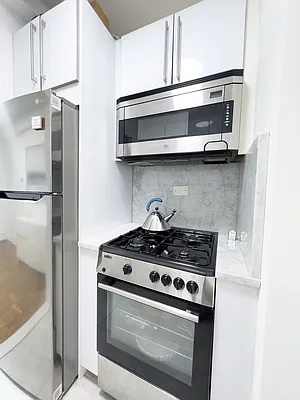 Sold by Douglas Elliman | media 10