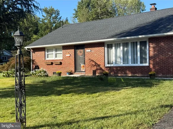 783 4th St, Woodbury Heights, NJ 08097