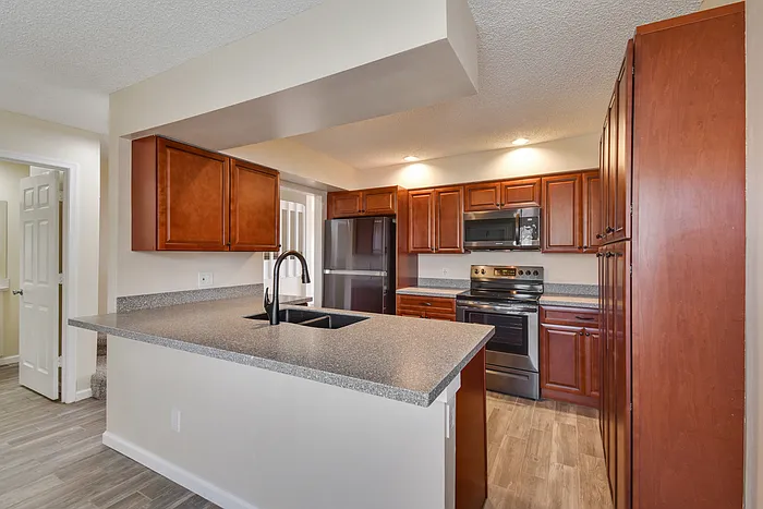 1475 Lake Mango Way — Photo 3