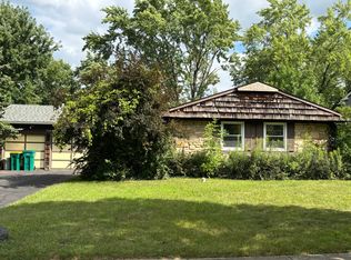 790 Essington Ln, Buffalo Grove, IL 60089