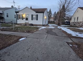 162 W Rutgers Ave, Pontiac, MI 48340