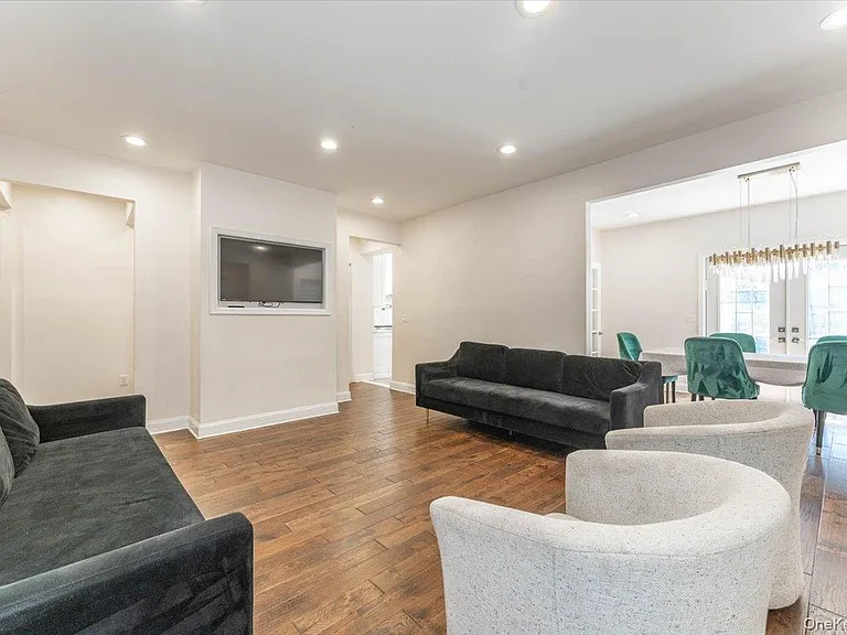 266 Rockaway Tpke — Photo 4